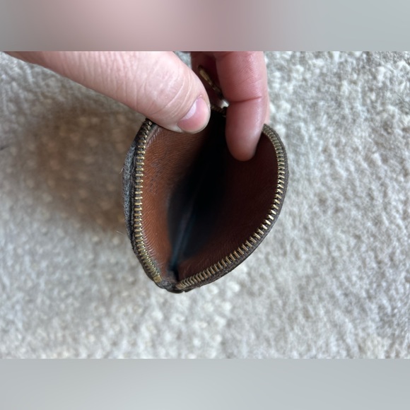 Louis Vuitton vintage authentic coin purse - Picture 5 of 7